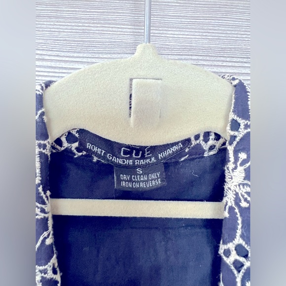 RR Wrap Jacket/Blouse in Navy & White | Floral Embroidery | S - Picture 6 of 8